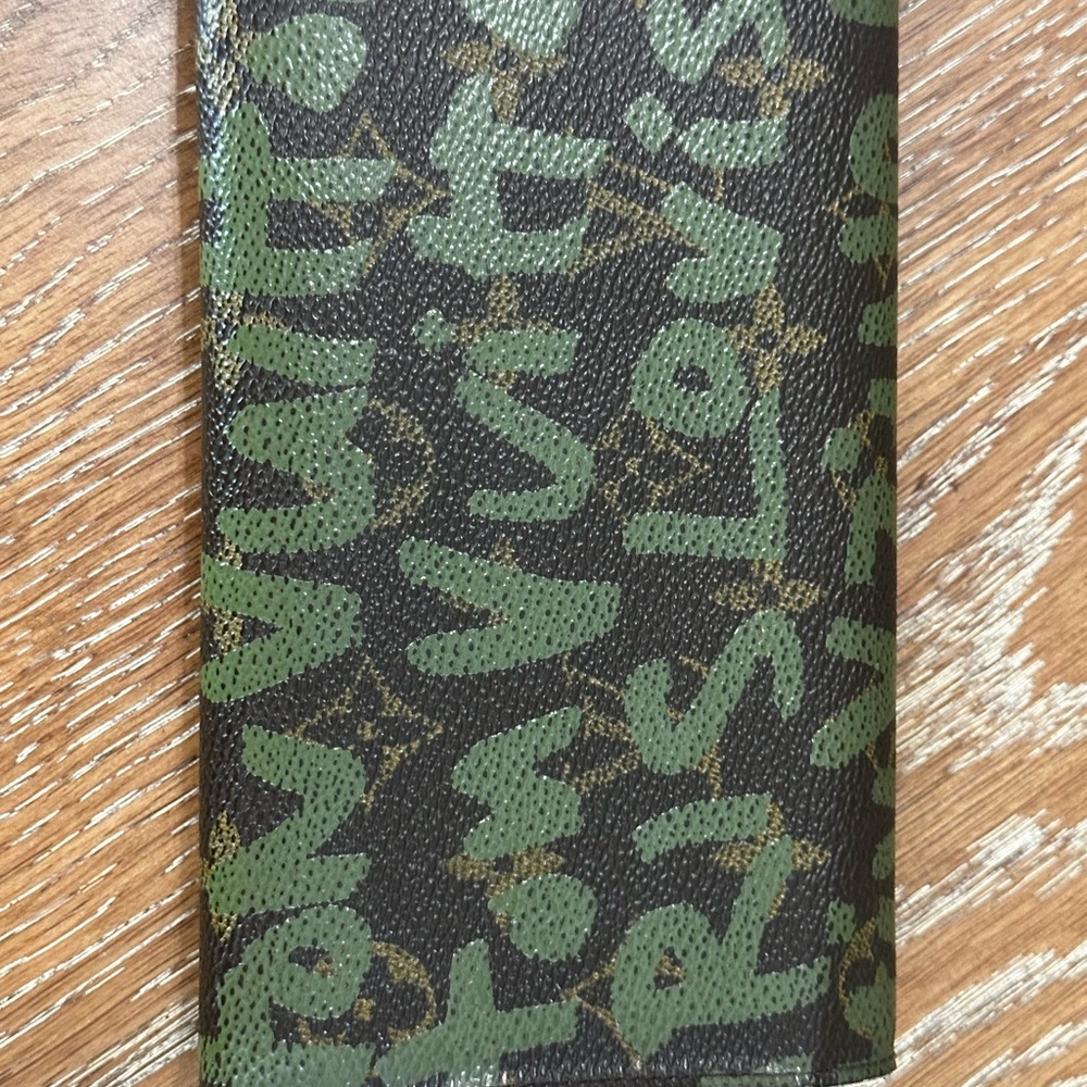 LOUIS VUITTON Limited Edition Stephen Sprouse Green Graffiti Wallet - Picture 4 of 15